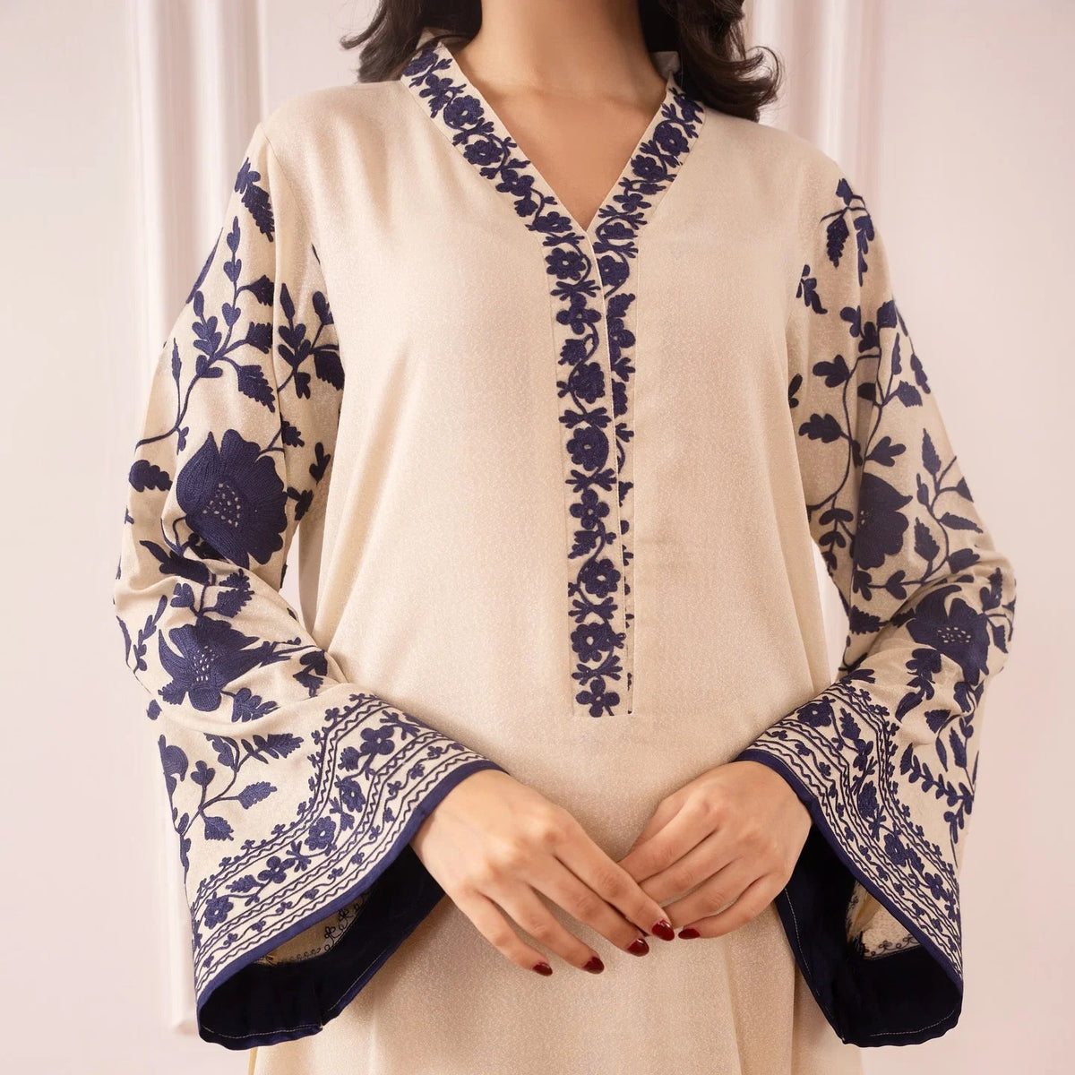 Ziv 2PC - close-up embroidery detail - Pakistani Women's Suit | Alif Clothings