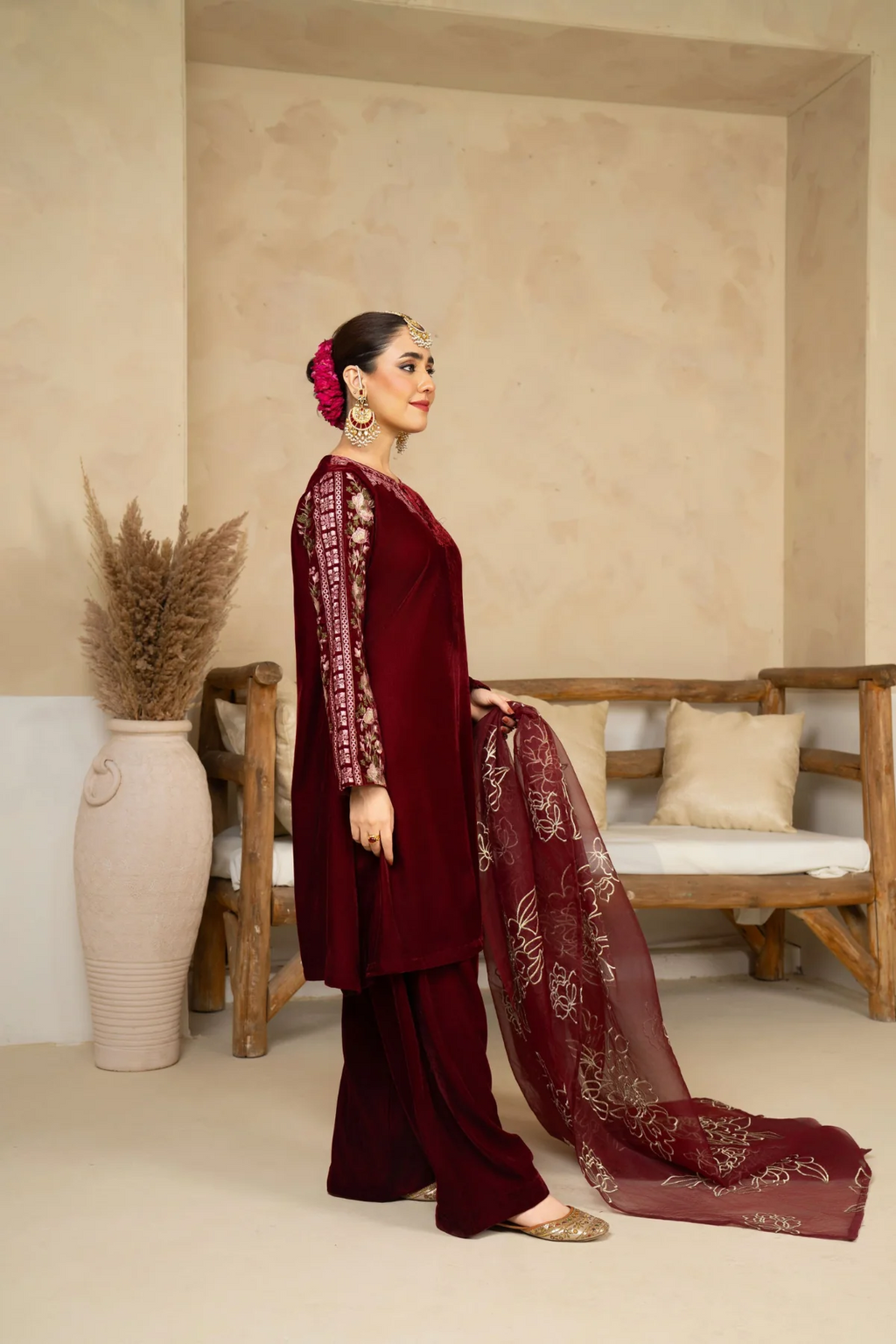 Sang-E-Mah - close-up embroidery detail - Pakistani Women's Suit | Alif Clothings