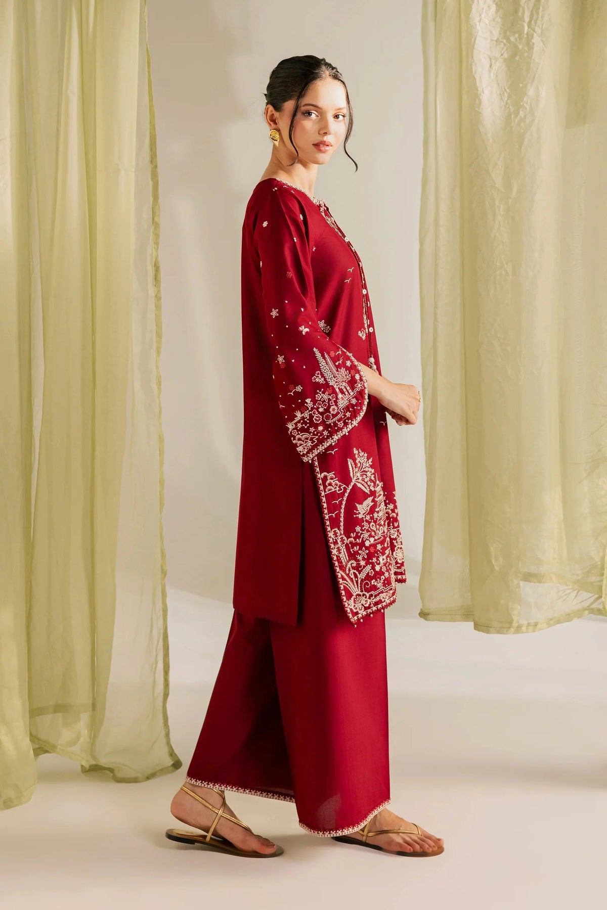 Redish 2PC - close-up embroidery detail - Pakistani Women's Suit | Alif Clothings