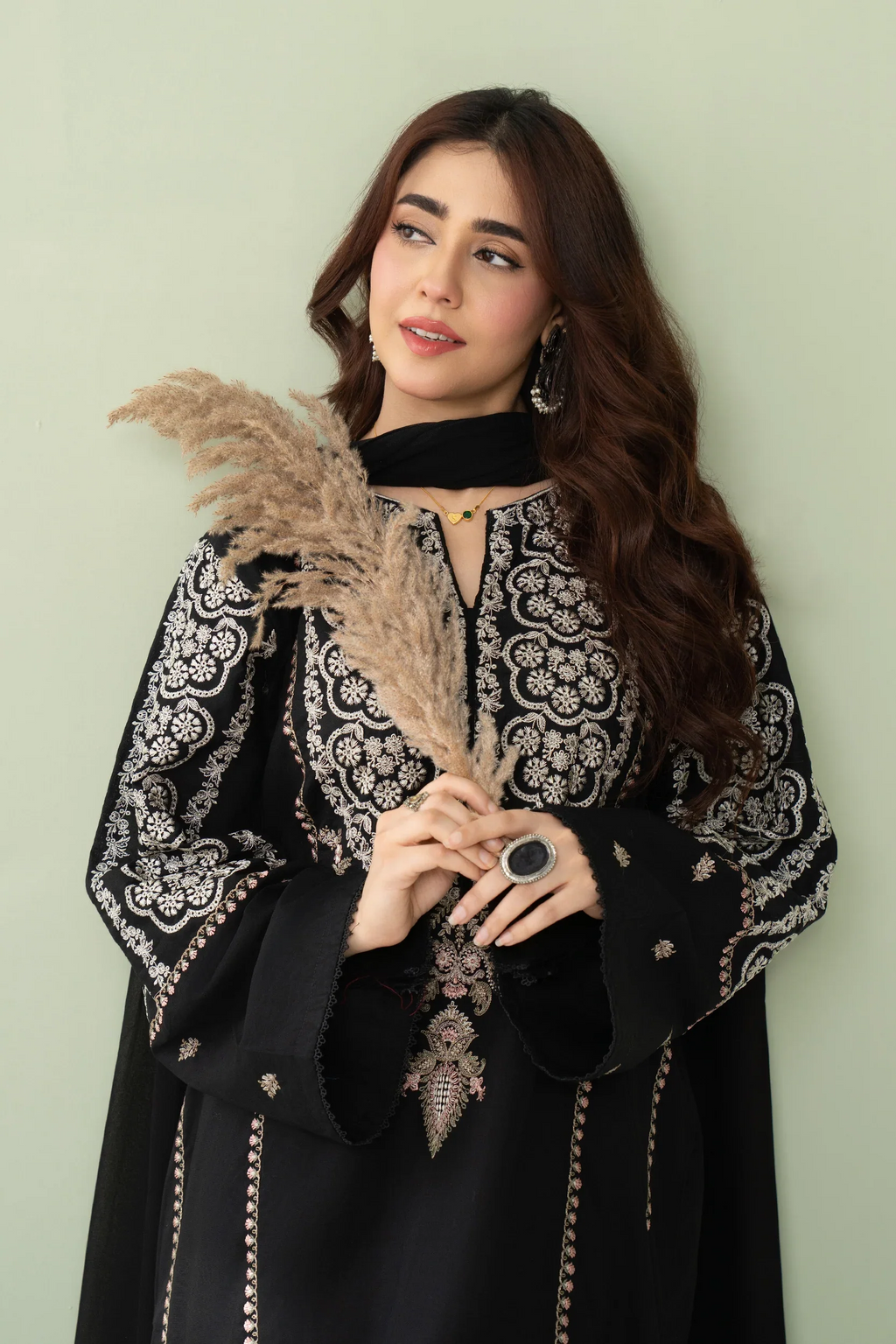 Heba 3PC - close-up embroidery detail - Pakistani Women's Suit | Alif Clothings