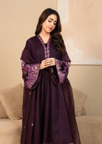 Deep Purple 3PC - close-up embroidery detail - Pakistani Women's Suit | Alif Clothings