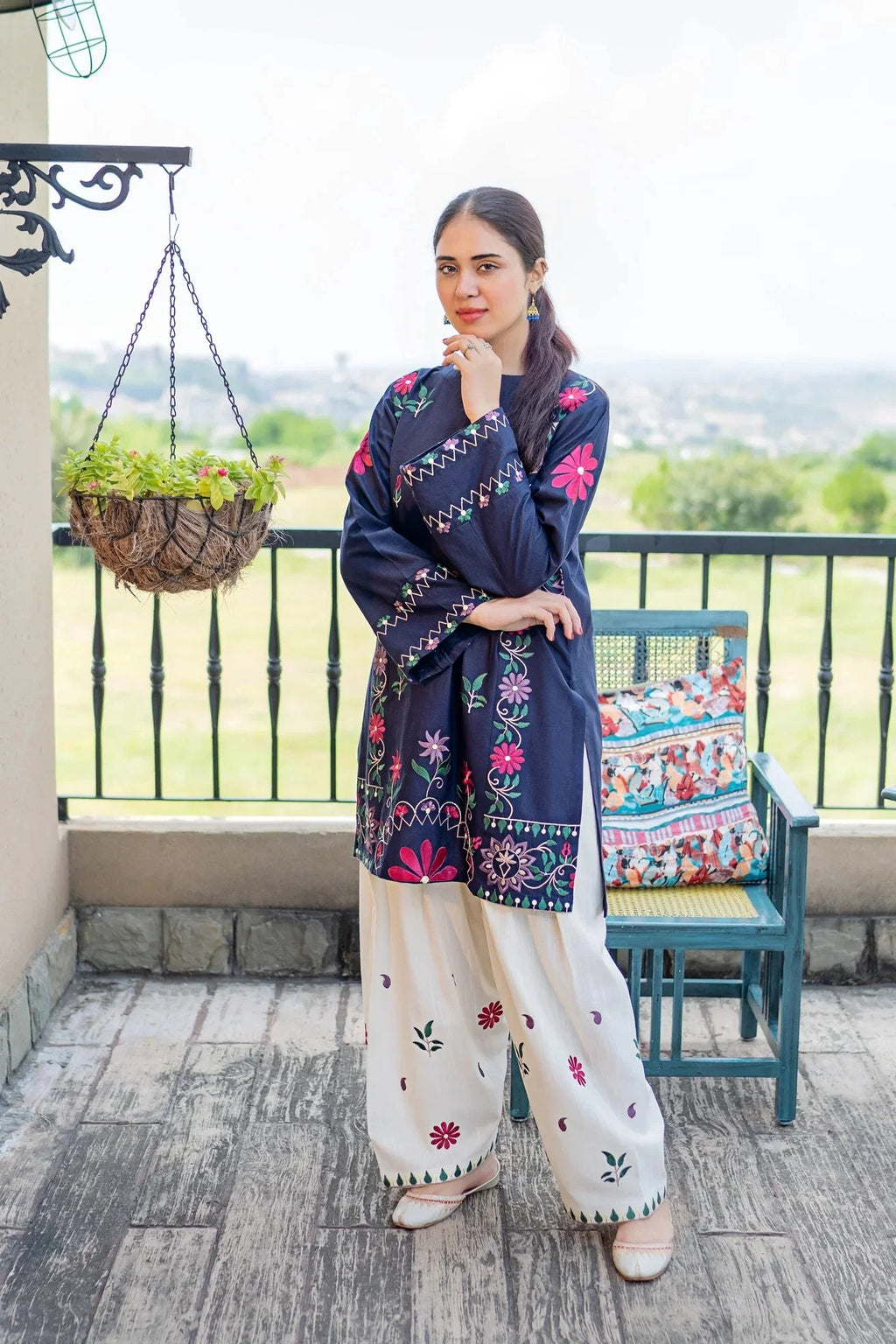 Urwa - front view - Pakistani Women's Suit | Alif Clothings