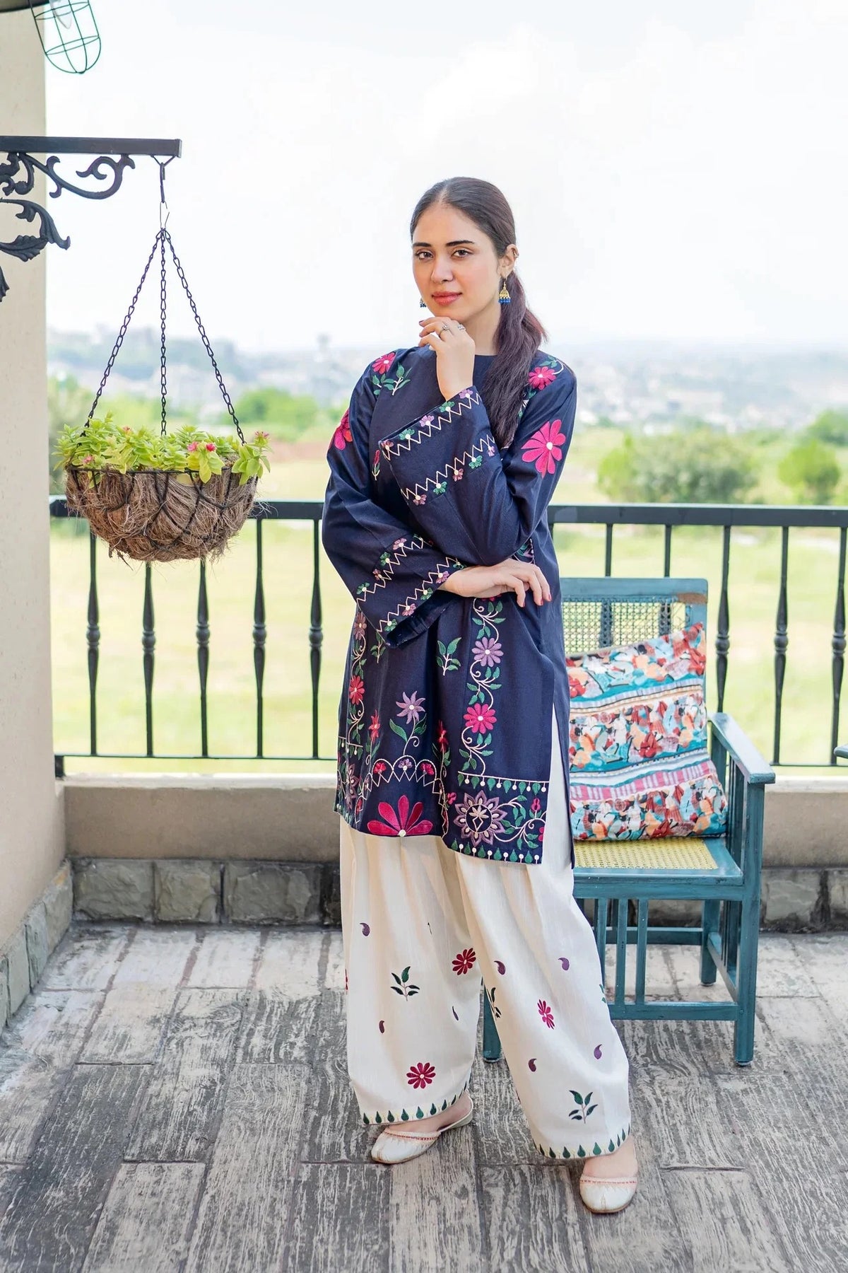 Urwa - front view - Pakistani Women's Suit | Alif Clothings