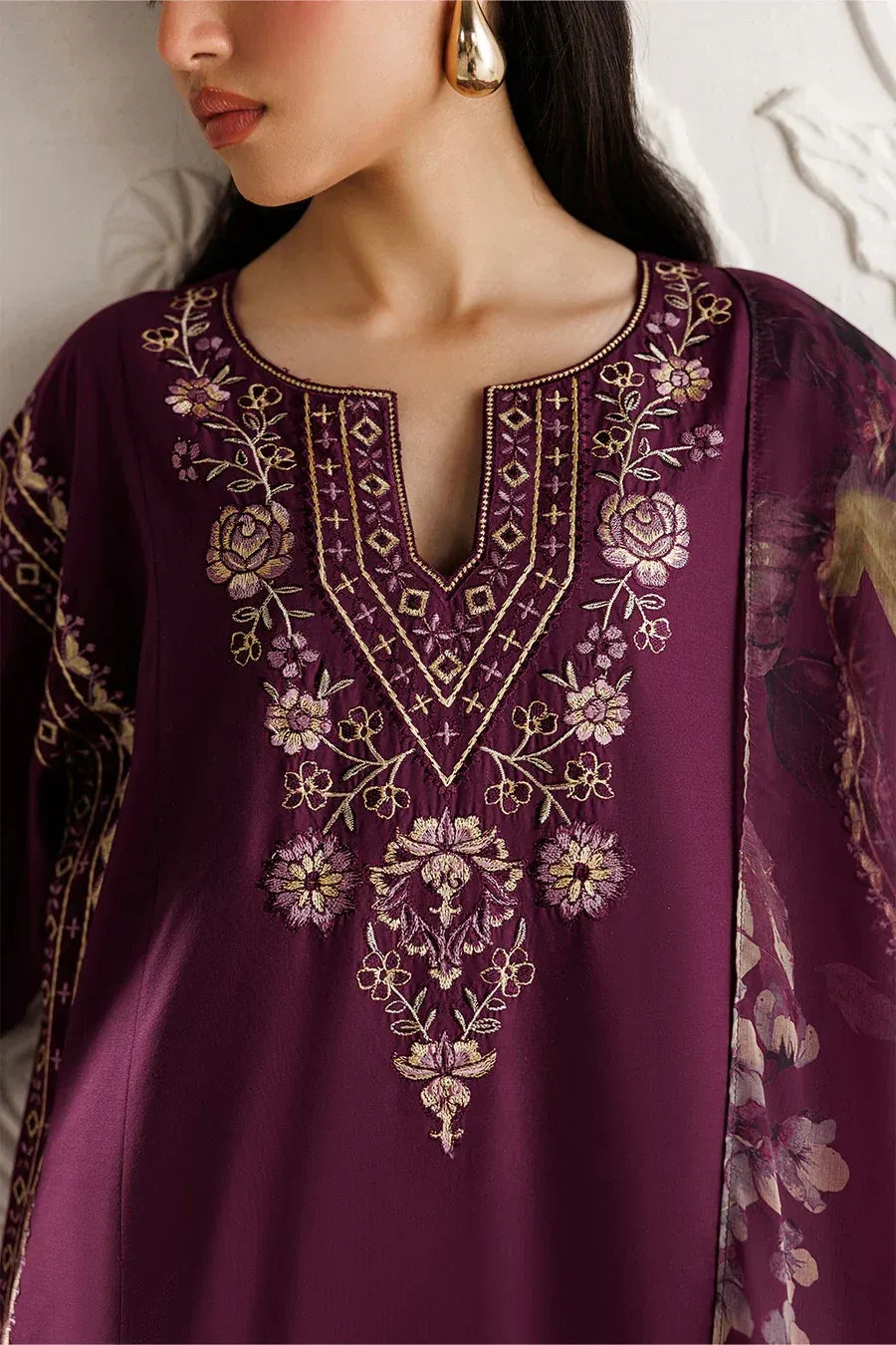 Meher 3PC - close-up embroidery detail - Pakistani Women's Suit | Alif Clothings