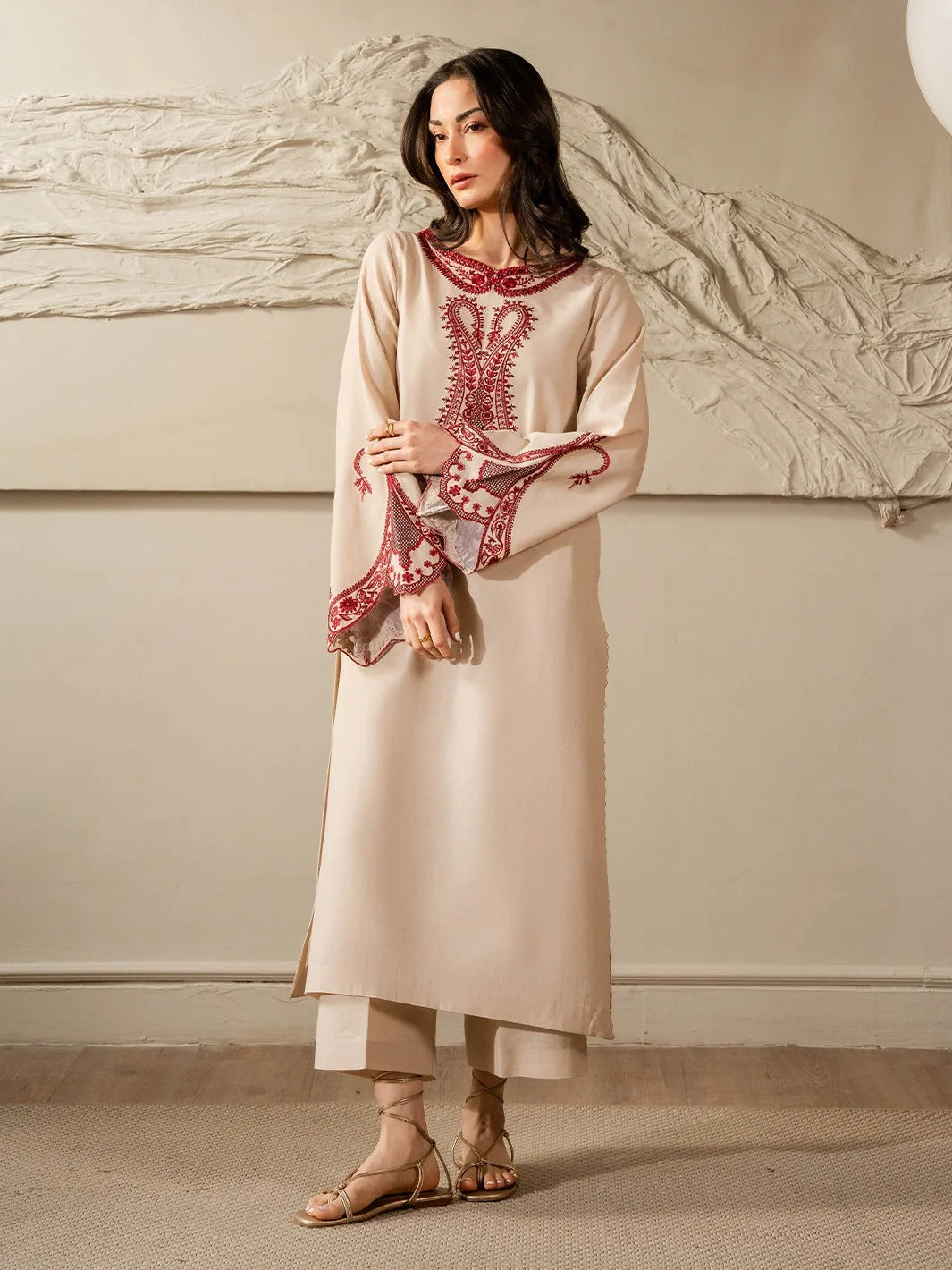 Sundus 2PC - close-up embroidery detail - Pakistani Women's Suit | Alif Clothings