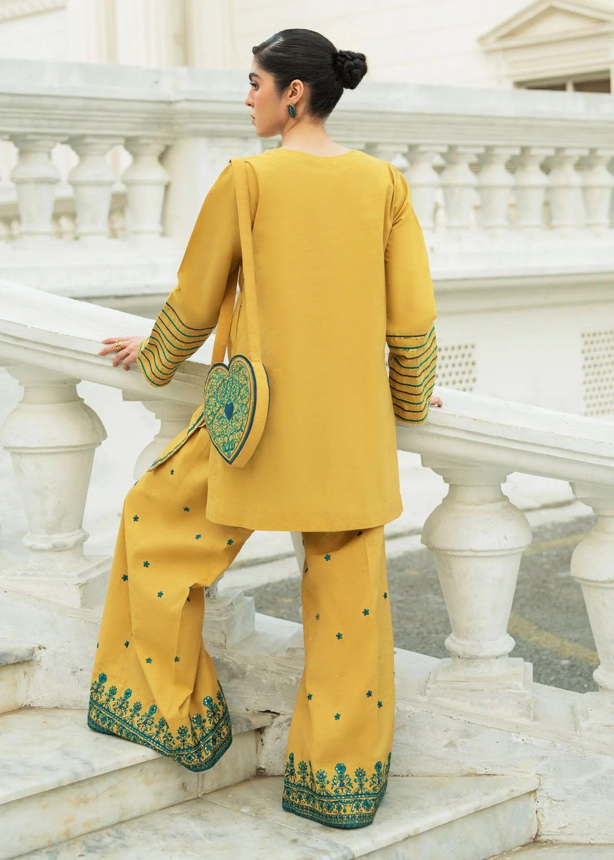 Nura 2PC - close-up embroidery detail - Pakistani Women's Suit | Alif Clothings