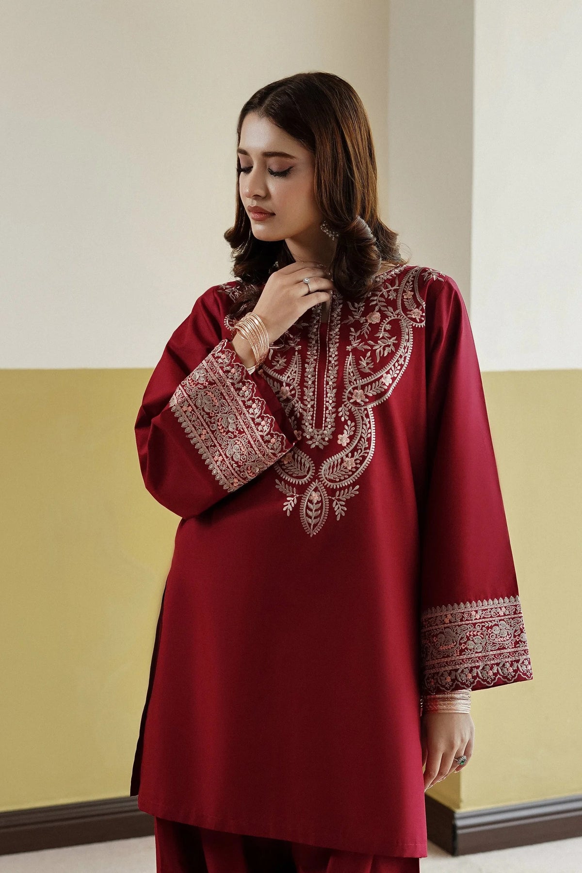 Eira 2PC - close-up embroidery detail - Pakistani Women's Suit | Alif Clothings