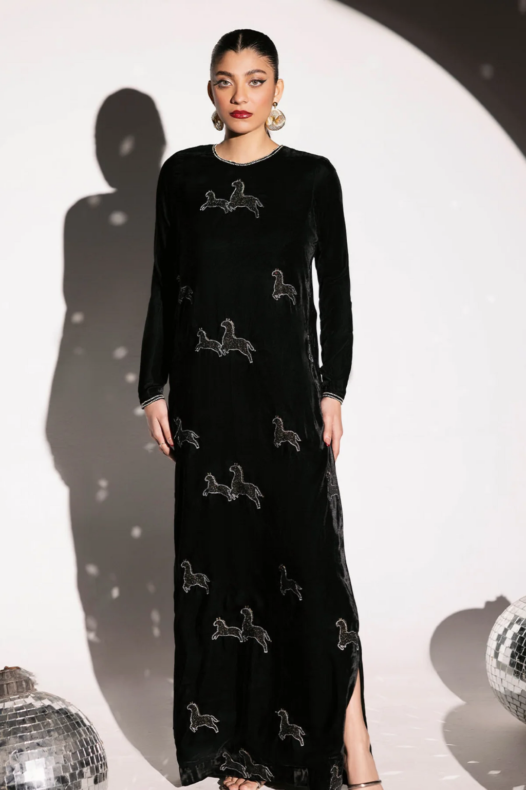Siyah Velvet Kaftan - front view - Pakistani Women's Suit | Alif Clothings