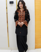 Black Farshi 2PC - close-up embroidery detail - Pakistani Women's Suit | Alif Clothings