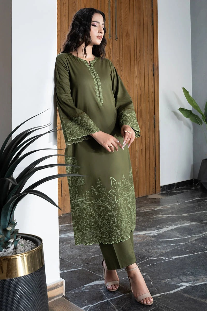 Naureena 3PC - close-up embroidery detail - Pakistani Women's Suit | Alif Clothings